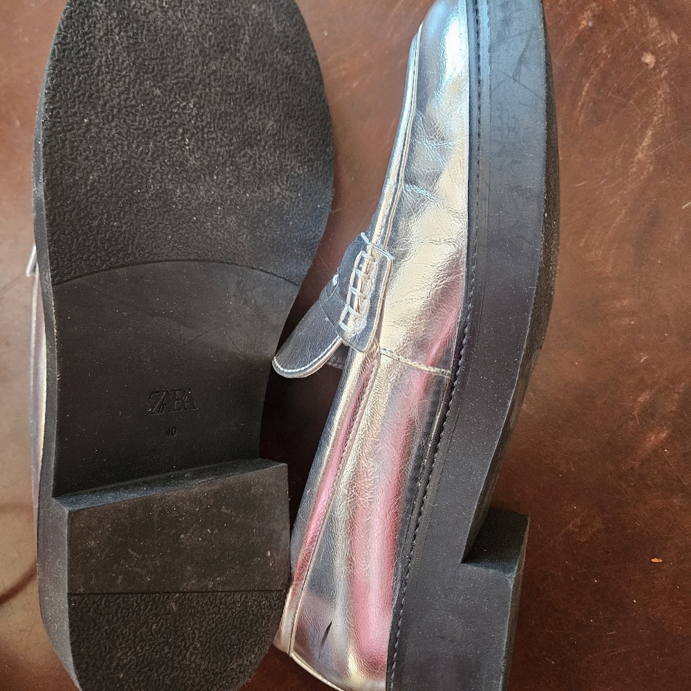 Zara nwot Metallic top trend preppy silver loafers 9.5 40 - Picture 3 of 7